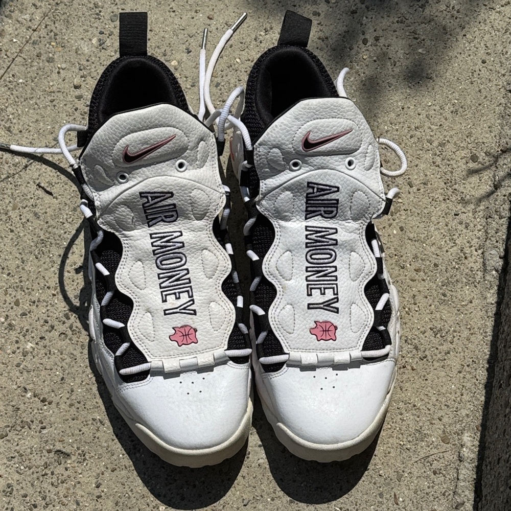 Nike Air Money Men’s Leather Sneakers